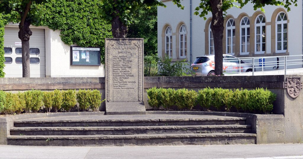Monument_aux_morts,_Luerenzweiler